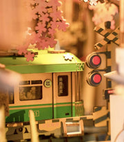 DIY Miniature Bookend: Sakura Tram